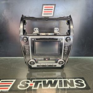 2014 Toyota Camry Radio Cd Dvd Sat Tv 6.1In Touchscreen (P/N On Face 100457) Asv50/Avv50 12/11-05/15 319289