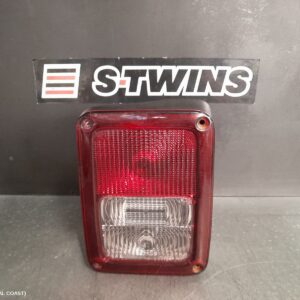 2013 Jeep Wrangler Right Taillight Jk In Body 03/07-07/18 323106