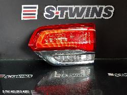 2014 Jeep Grandcherokee Rear Garnish Tailgate Lamp (Rh Side) Wk Laredo/Overland/Summit/Limited Chrome Bezel 04/13-02/22 323724