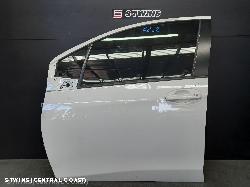 2019 Toyota Yaris Left Front Door Ncp13# 5Dr Hatch 08/11-12/19 332521