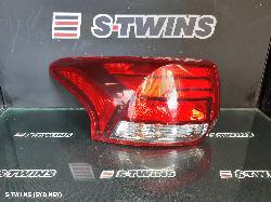 2017 Mitsubishi Outlander Left Taillight Zk-Zl 04/15-07/21 327455