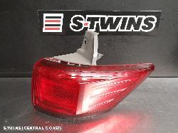 2011 Nissan Elgrand Right Taillight E52 Non Rider Upper Red 08/10-12/13 (Import) 272300