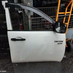2012 Mitsubishi Triton Right Front Door Ml-Mn Single/Dual Cab Non Mould Type 07/06-04/15 349337