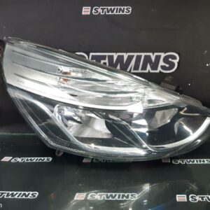 2017 Renault Clio Right Headlamp X98 Life Halogen Type 08/16-10/19 353321