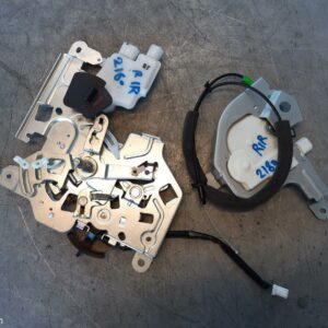 2011 Nissan Elgrand Door Boot Gate Lock E52 Right Rear Door Lock 08/10- 93500