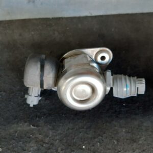 2014 Kia Cerato Fuel Pump Yd 1.6 High Pressure Mechanical Pump On Rocker Cover 11/13-02/16 97397