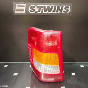 2002 Jeep Grandcherokee Left Taillight Wg/Wj 06/99-06/05 168423
