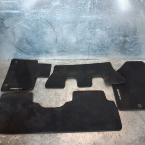 2018 Kia Sorento Floor Mats Um 03/15-01/20 101784