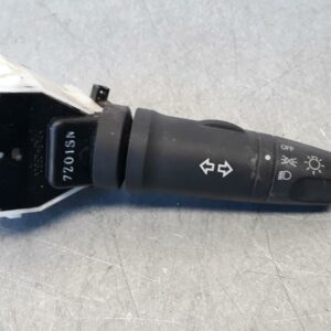 2008 Nissan Xtrail Combination Switch Flasher Switch 1 Plug Type T31 09/07-02/12 57272
