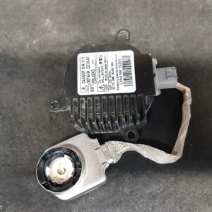 2003 Nissan Elgrand Right Headlamp E51 Xenon/Hid Lens# 100-24826 05/02-08/04 88397