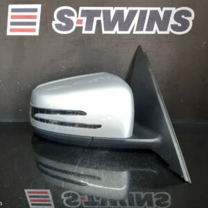 2011 Mercedes C Class Right Door Mirror W204/S204 Manual Fold Non Memory Type (1 Plug 7 Wire) 05/11-07/14 121659