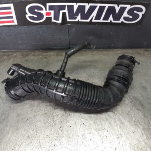 2014 Kia Cerato Air Cleaner Duct Hos Yd 04/13-05/18 207680