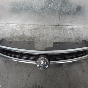 2015 Holden Cruze Grille Radiator Grille (Upper) Jh Black/Chrome 01/15-01/17 85451
