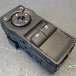 2008 Holden Commodore Pwr Dr Wind Switch Front Centre Masterswitch 2 Way Switch Grey Ve 08/06-04/13 55139