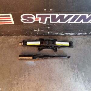 2006 Chrysler 300C Jack Tool Kit 11/05-12/11 155563