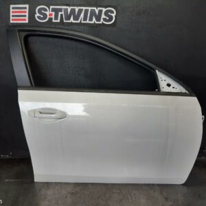 2022 Kia Cerato Right Front Door Bd 04/18-09/24 355478